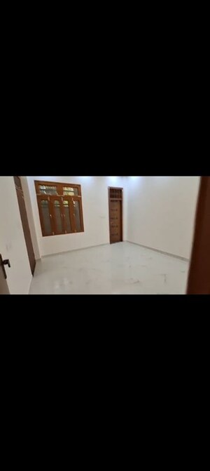 Room in 3 BHK Independent House at Gomti Nagar – for Rent