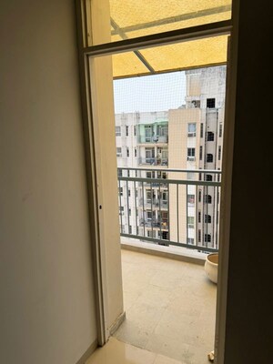 Room in 2 BHK Apartment at Adani Aangan, Sector 89a – for Rent