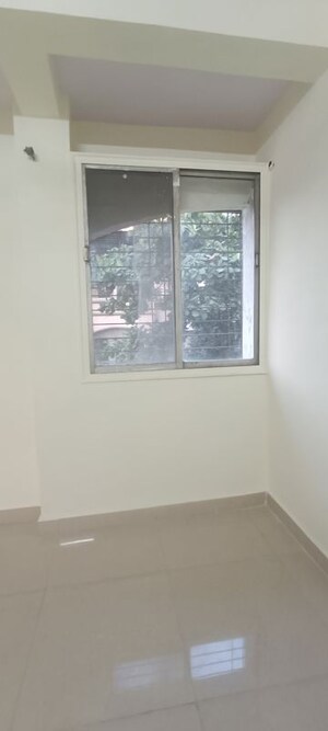 Room in 2 BHK Apartment at Kopar Khairane – for Rent