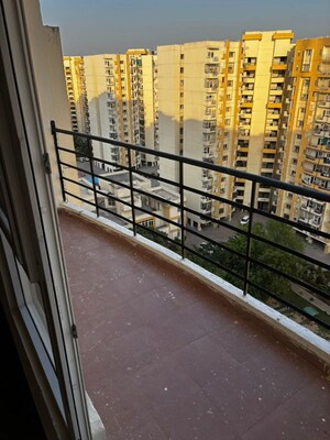 2.5 BHK Apartment For Rent in Alaknanda Enclave Apartments, Roberts Lines