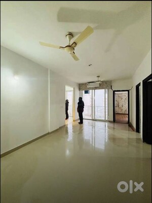Room in 2 BHK Apartment at Urban Axis Urban Woods, Sushant Golf City – for Rent