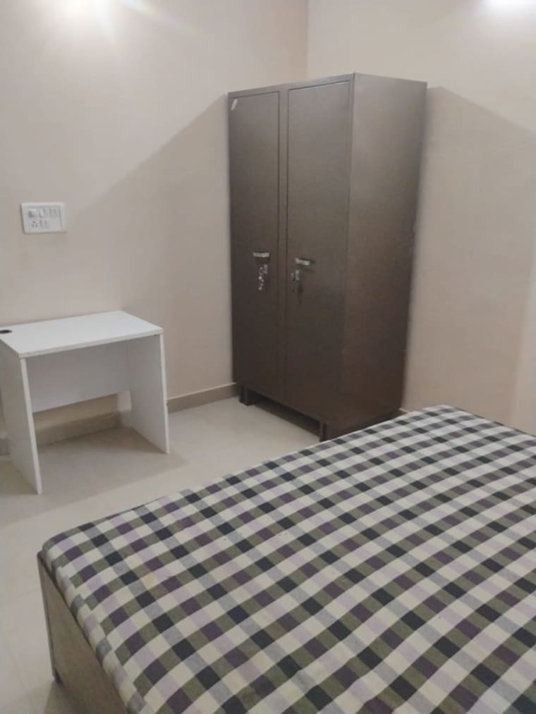Bedroom, sector 15 2 Bedroom 1000 Sq.Ft. Builder Floor In Sector 15 Gurgaon 10462454