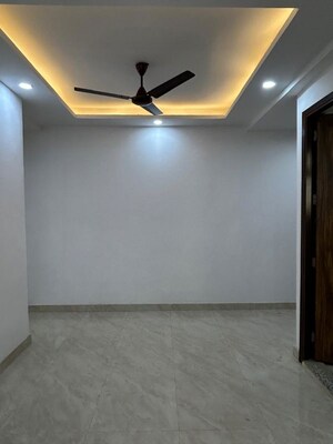 Room in 1 BHK Builder Floor at Saket – for Rent