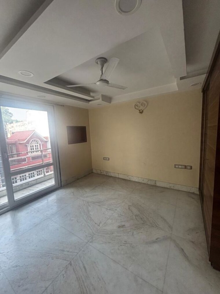 Room, naraina 2 Bedroom 125 Sq.Yd. Builder Floor In Naraina Delhi 10462509
