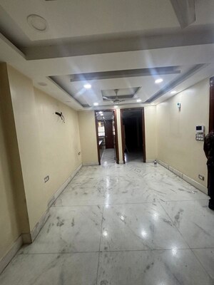 2 BHK Builder Floor For Rent in Naraina