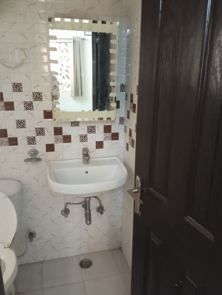 Bathroom, jm-florance 2 Bedroom 950 Sq.Ft. Apartment In Tech Zone 4 Greater Noida Greater Noida 10462527