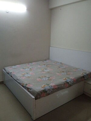 Bedroom in 2 BHK Apartment at JM Florance, Tech Zone 4 Greater Noida – for Rent