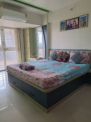 Master Bedroom in 2 BHK Apartment at Zen Elite, Kharadi – for Rent