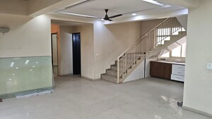 6 BHK Penthouse For Rent in Omaxe Heights, Sector 86