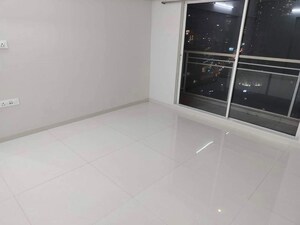 Furnished Amenities in 2 BHK Apartment at Sugee Atharva, Prabhadevi – for Rent