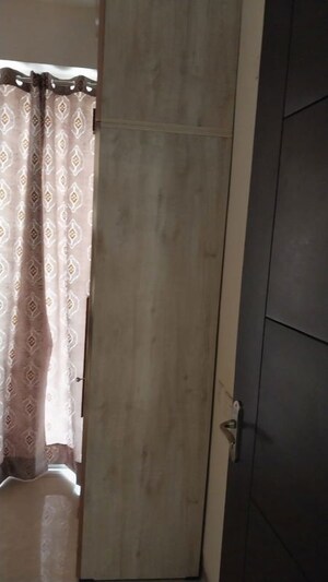 Building Lobby in 2.5 BHK Builder Floor at Signature Global Park 4 and 5, Sohna Sector 36 – for Rent