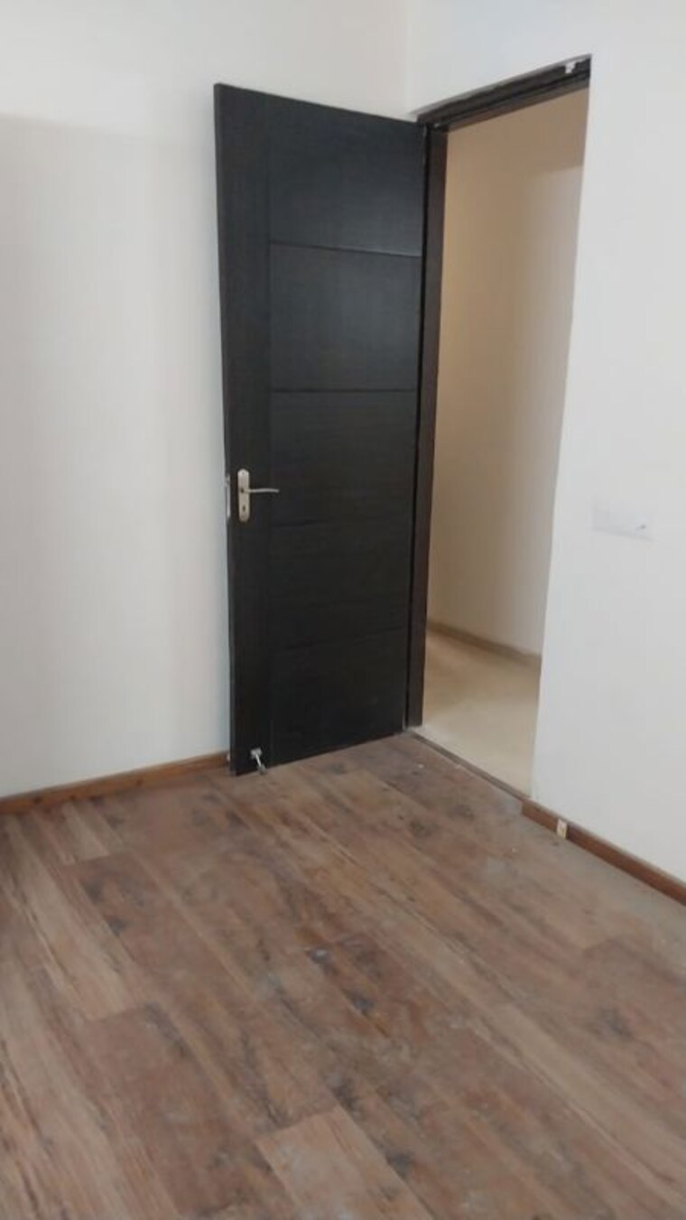 Room, signature-global-park-4-and-5 2.5 Bedroom 1081 Sq.Ft. Builder Floor In Sohna Sector 36 Gurgaon 10462519