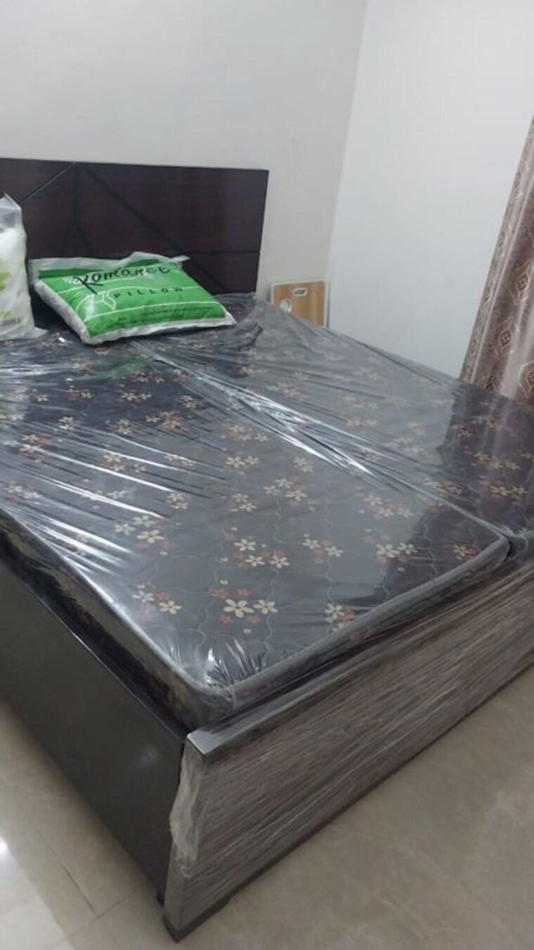 Bedroom, signature-global-park-4-and-5 2.5 Bedroom 1081 Sq.Ft. Builder Floor In Sohna Sector 36 Gurgaon 10462519