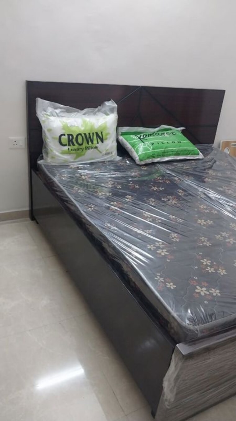 Bedroom, signature-global-park-4-and-5 2.5 Bedroom 1081 Sq.Ft. Builder Floor In Sohna Sector 36 Gurgaon 10462519