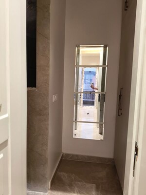  3 BHK Builder Floor at Naraina – for Rent
