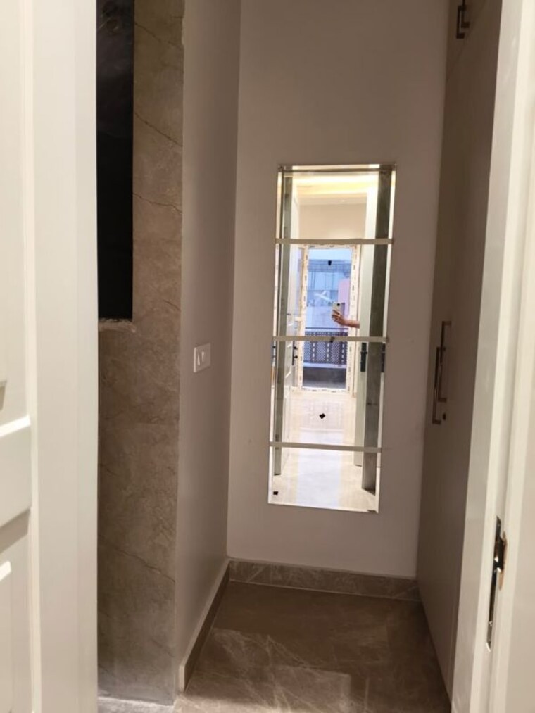 undefined, naraina 3 Bedroom 180 Sq.Yd. Builder Floor In Naraina Delhi 10460405
