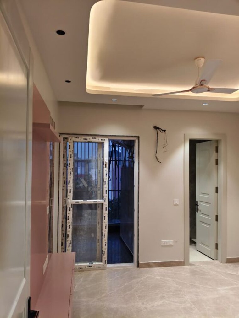 Bedroom, naraina 3 Bedroom 180 Sq.Yd. Builder Floor In Naraina Delhi 10460405