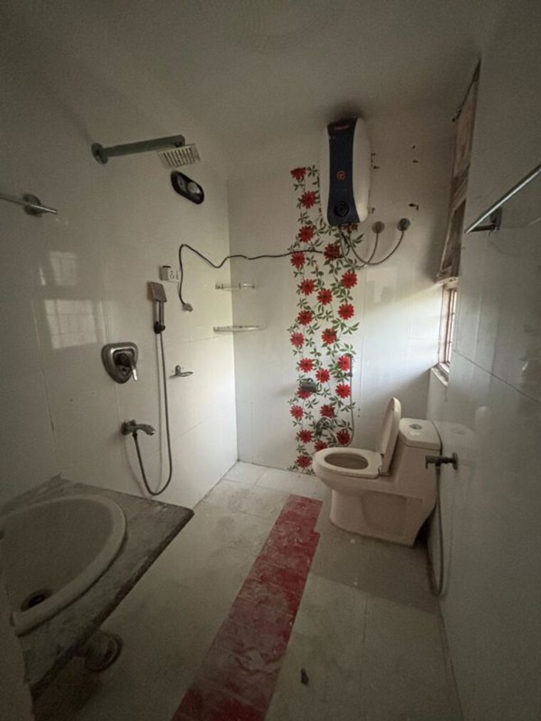 Bathroom, sector 10 dwarka 3 Bedroom 1600 Sq.Ft. Apartment In Sector 10 Dwarka Delhi 10462599