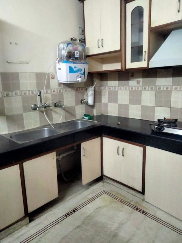 Kitchen, sector 23 2 Bedroom 1200 Sq.Ft. Villa In Sector 23 Gurgaon 10462607