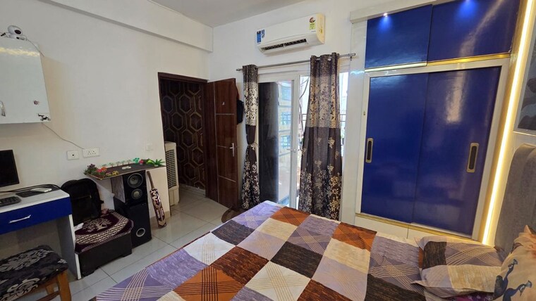 Bedroom, panchsheel-greens-ii 2 Bedroom 915 Sq.Ft. Apartment In Sector 16 Greater Noida Greater Noida 10462601