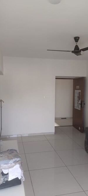 Room in 2 BHK Apartment at Saiguru Uday Heights, Kharadi – for Rent