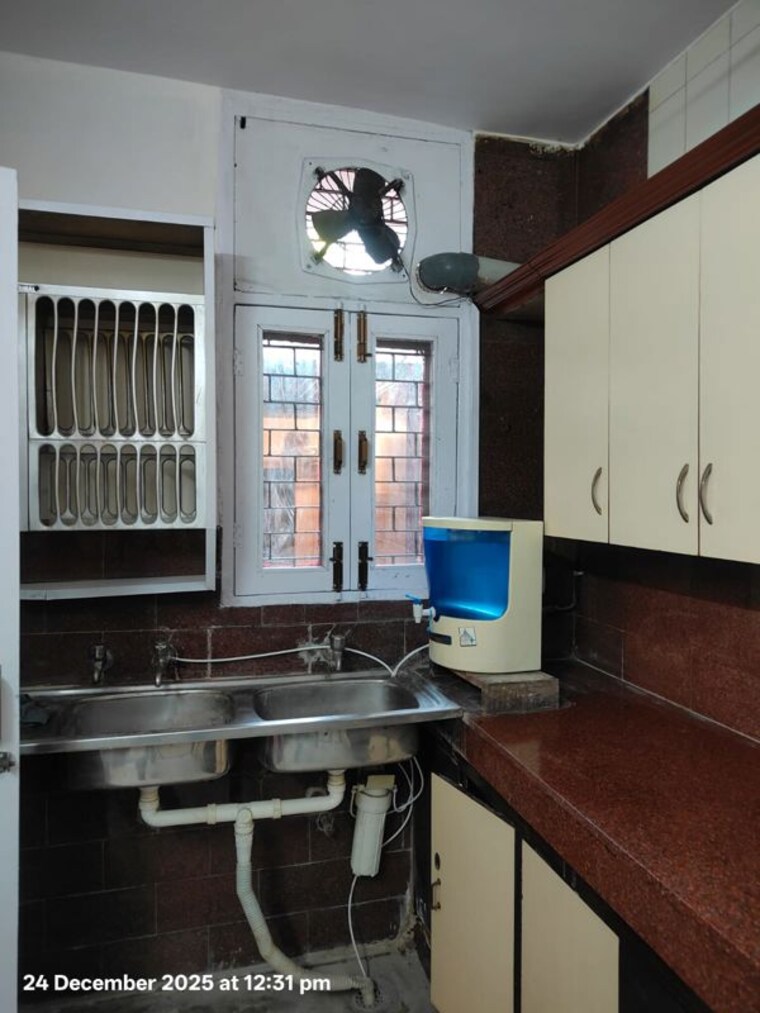 Kitchen, rwa-apartments-sector-15 6+ Bedroom 200 Sq.Mt. Villa In Sector 15 Noida 10462609