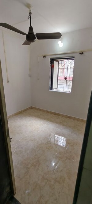 Room in 2 BHK Apartment at Amar Matru Shakti CHS, Dombivli West – for Rent