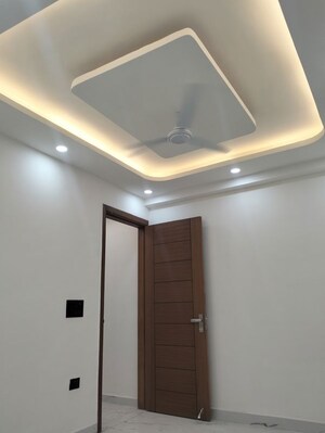 Furnished Amenities in 3 BHK Builder Floor at Khirki Extension – for Sale