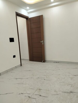 Room in 3 BHK Builder Floor at Khirki Extension – for Sale