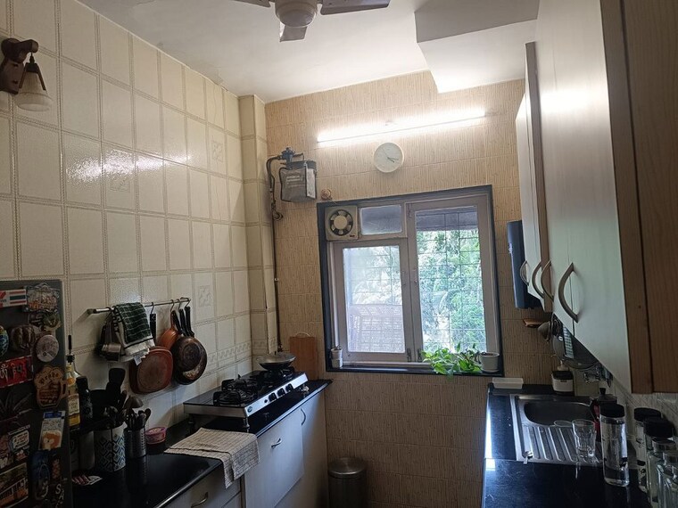 Kitchen, bandra west 2 Bedroom 700 Sq.Ft. Apartment In Bandra West Mumbai 10462630
