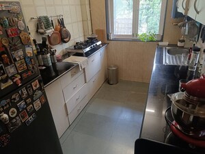 Team Area in 2 BHK Apartment at Bandra West – for Rent