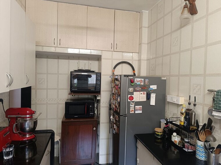 Kitchen, bandra west 2 Bedroom 700 Sq.Ft. Apartment In Bandra West Mumbai 10462630