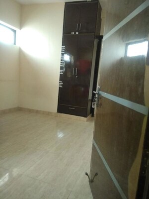 1 BHK Independent House For Rent in Sector 46