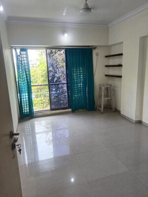Room in 2 BHK Apartment at Navin Nagar – for Rent