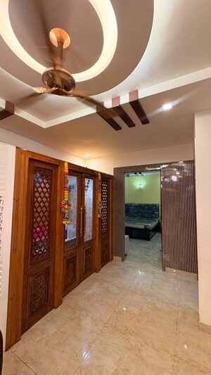 Bedroom in 6 BHK Apartment at MI Rustle Court, Gomti Nagar – for Rent