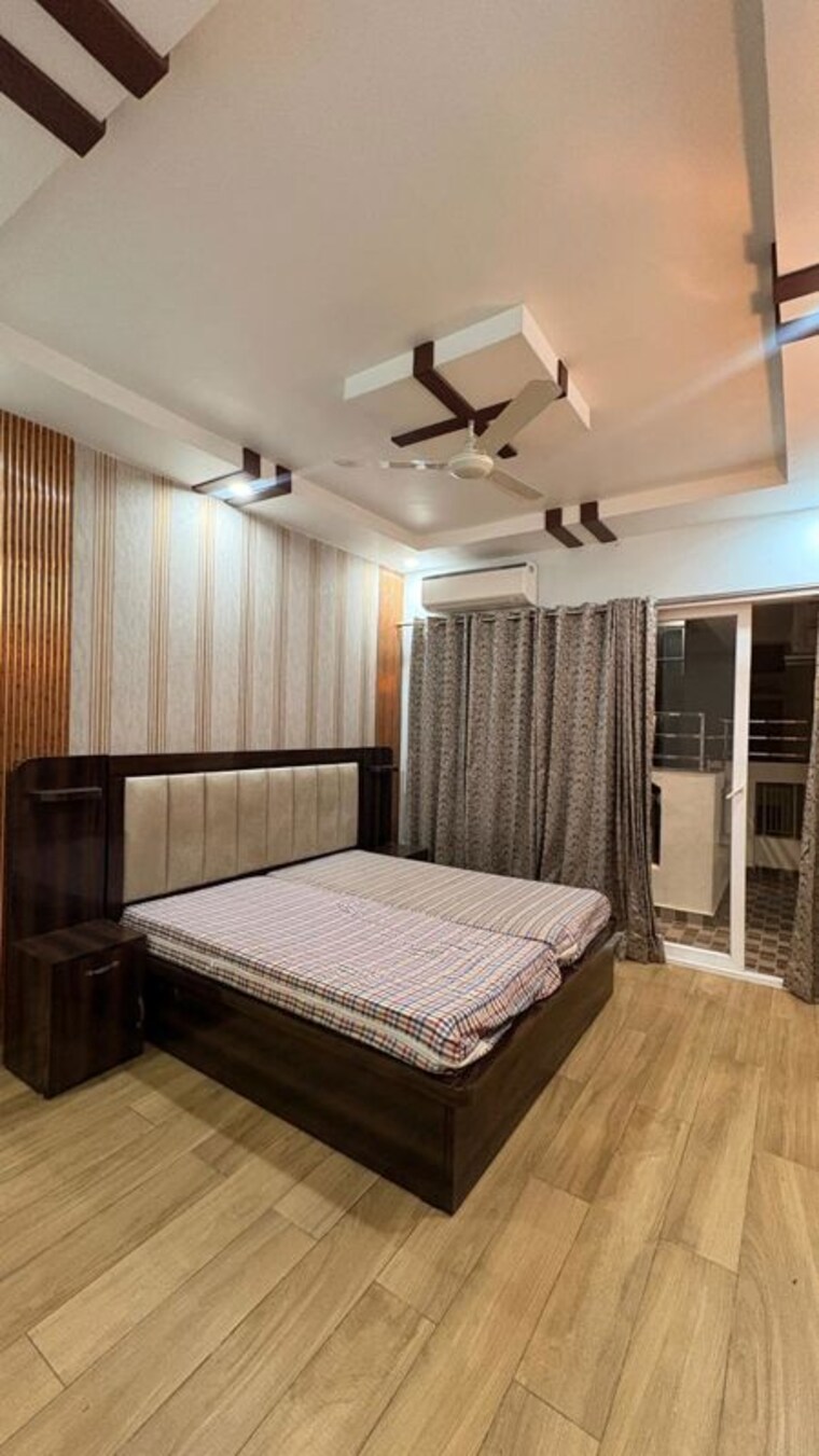 Bedroom, mi-rustle-court 6 Bedroom 4250 Sq.Ft. Apartment In Gomti Nagar Lucknow 10462675