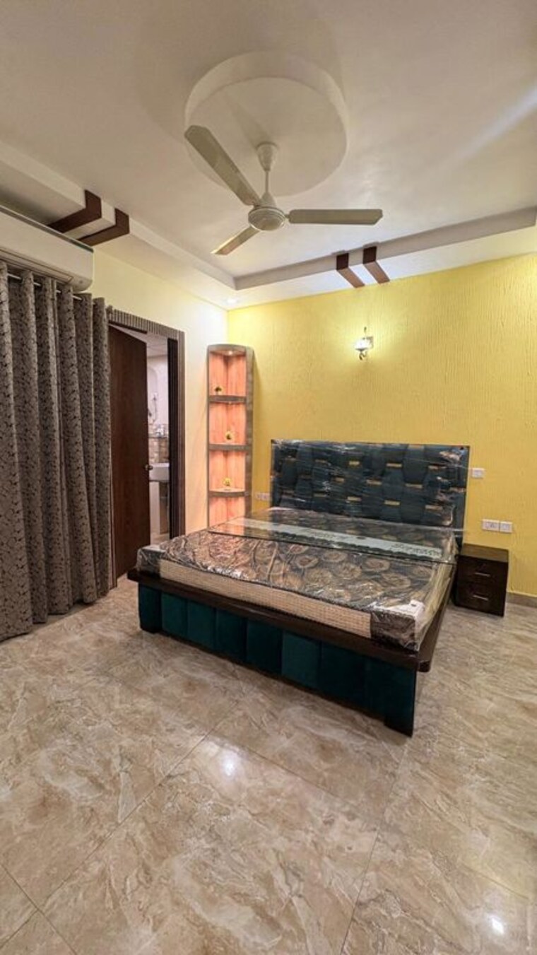 Bedroom, mi-rustle-court 6 Bedroom 4250 Sq.Ft. Apartment In Gomti Nagar Lucknow 10462675