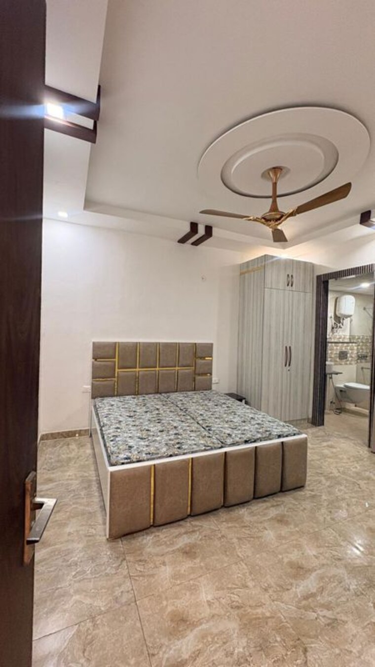 Bedroom, mi-rustle-court 6 Bedroom 4250 Sq.Ft. Apartment In Gomti Nagar Lucknow 10462675