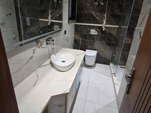 Team Area in 4 BHK Builder Floor at DLF Alameda Independent Floors, Sector 73 – for Sale