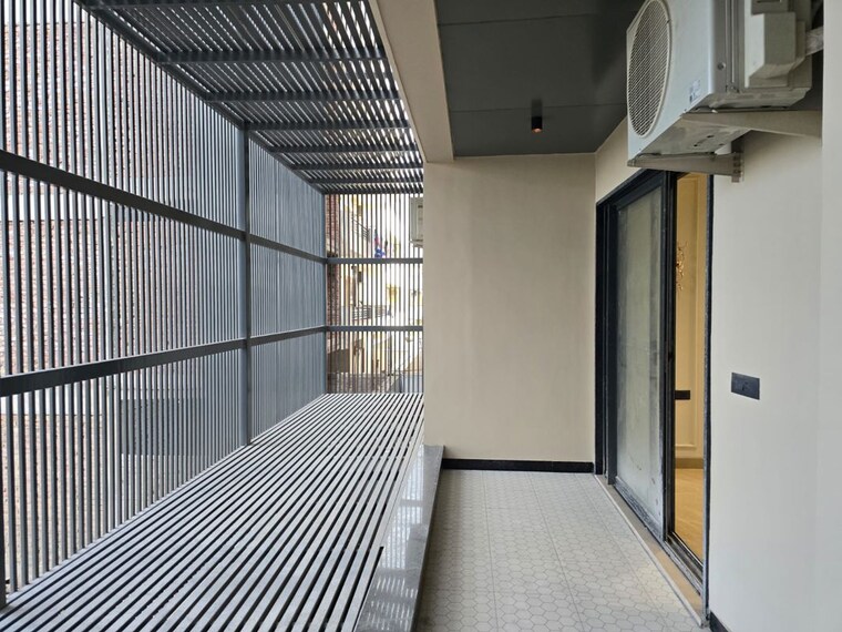 Balcony, dlf-alameda-independent-floors 4 Bedroom 360 Sq.Yd. Builder Floor In Sector 73 Gurgaon 10462674