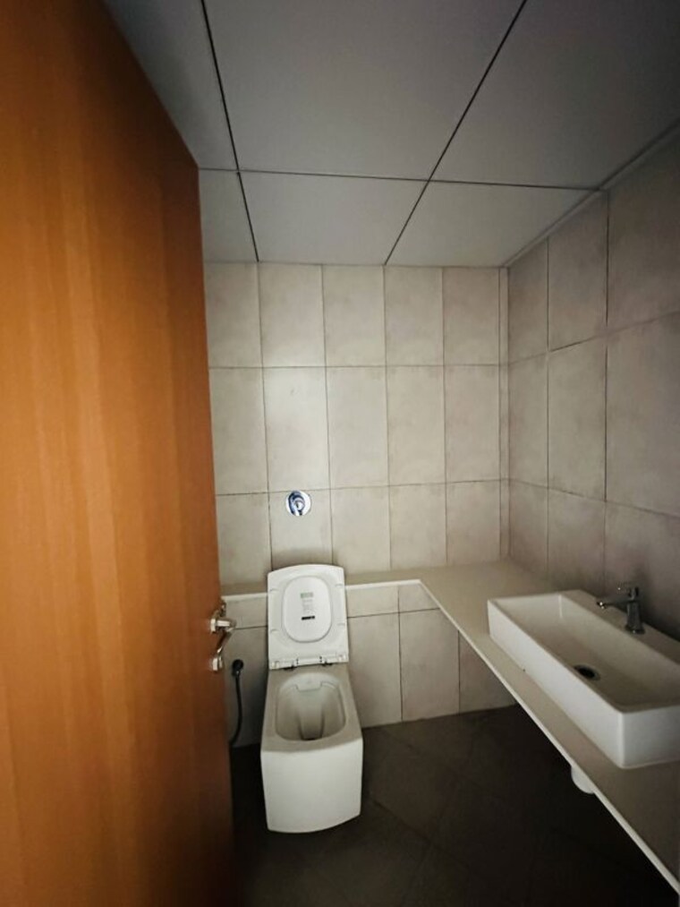 Bathroom, assetz-marq-phase-2 3 Bedroom 1604 Sq.Ft. Apartment In Whitefield Bangalore 10462581