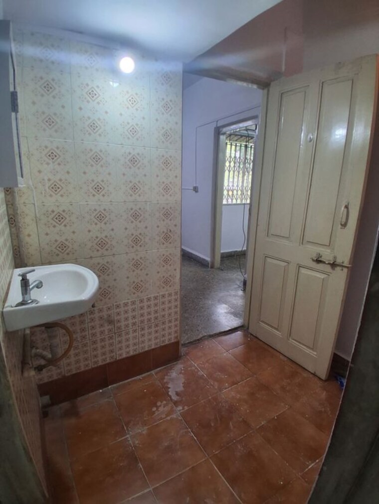 Bathroom, shri-kunj-chs 1 Bedroom 530 Sq.Ft. Apartment In Chembur Mumbai 10462715