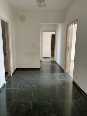Room in 4 BHK Apartment at Hiranandani Gardens Odyssey I II, Powai – for Sale