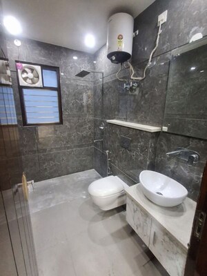 Bathroom in 3 BHK Builder Floor at Sector 46 – for Rent