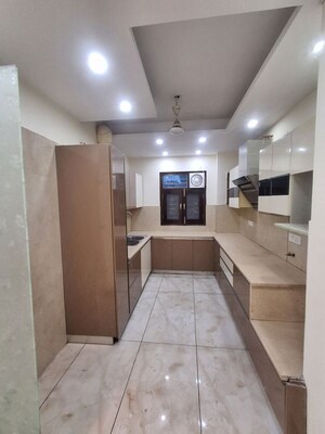 Kitchen in 3 BHK Builder Floor at Sector 46 – for Rent
