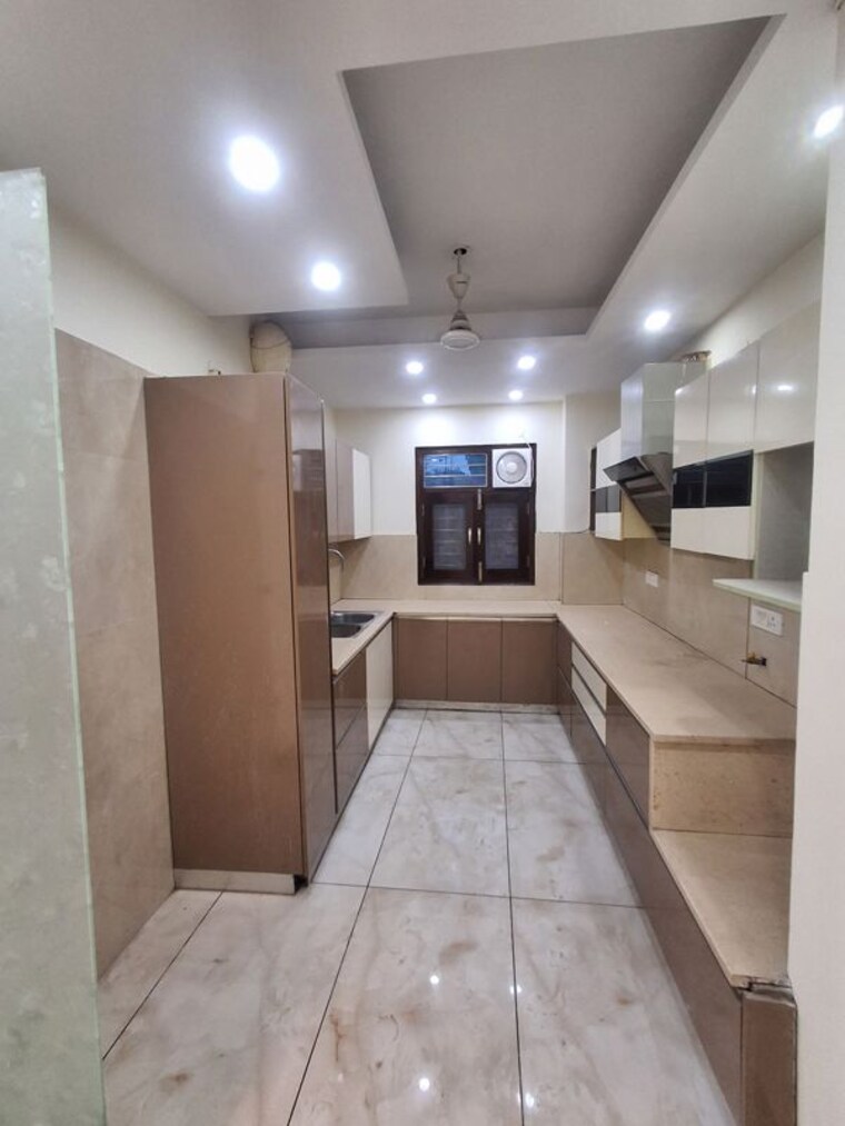 Kitchen, sector 46 3 Bedroom 1800 Sq.Ft. Builder Floor In Sector 46 Gurgaon 10462728