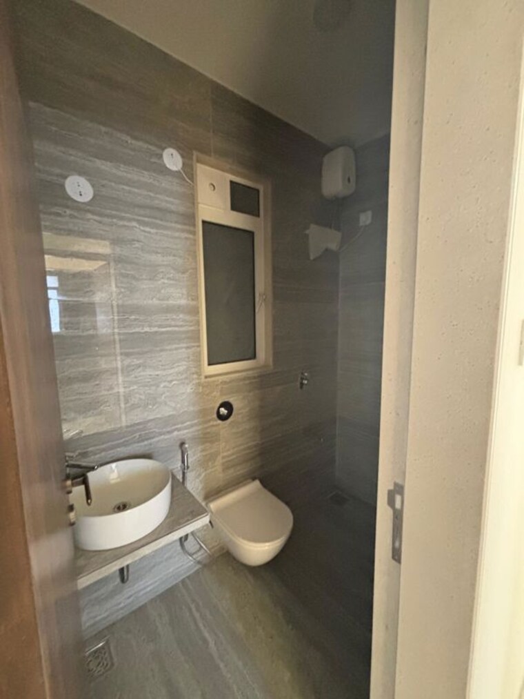 Bathroom, amar-om-vasudev-chs 2 Bedroom 677 Sq.Ft. Apartment In Borivali West Mumbai 10462744
