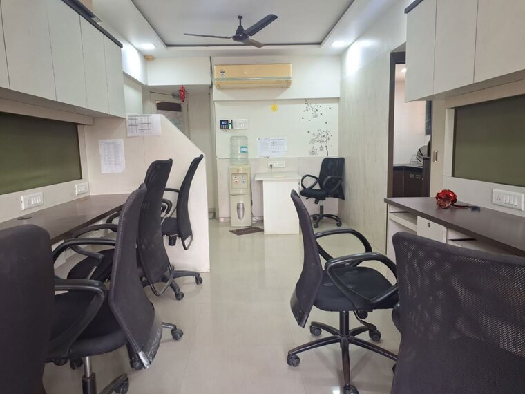 Team Area, venus-tower-andheri Commercial Office Space 500 Sq.Ft. In Andheri West Mumbai 10460902
