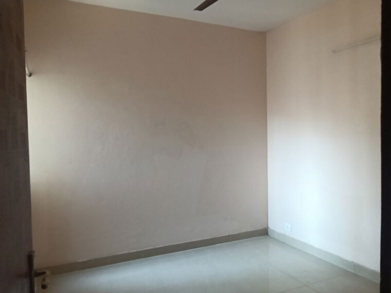 Room, amrapali dream valley 2 Bedroom 920 Sq.Ft. Apartment In Amrapali Dream Valley Greater Noida 10462697