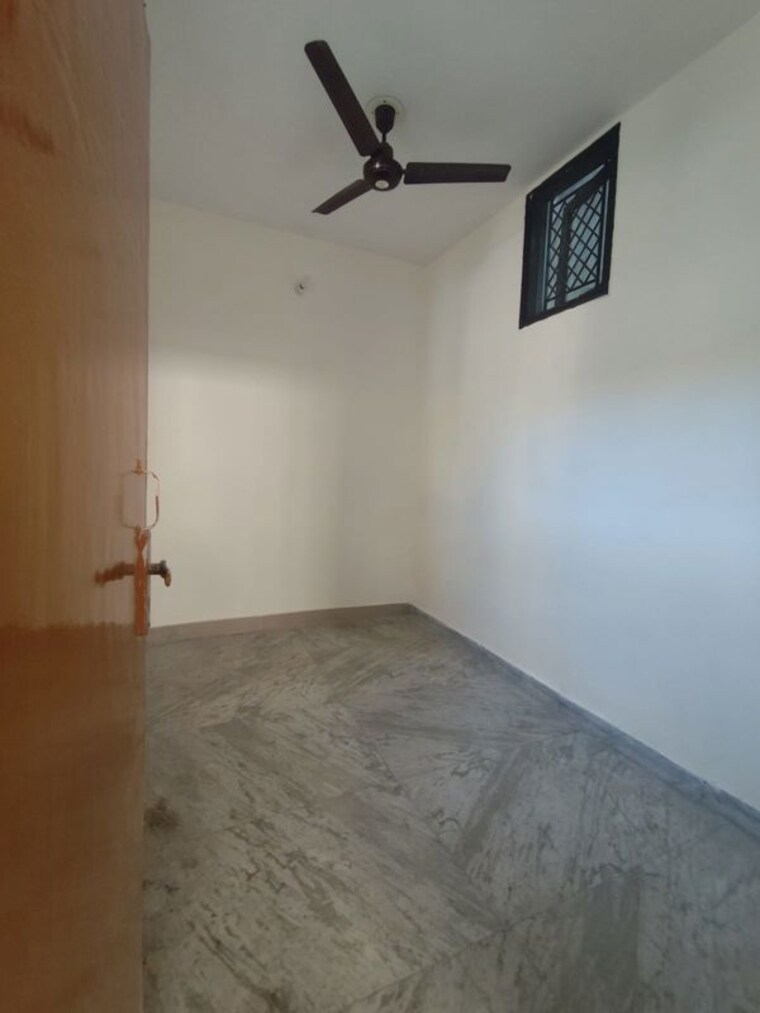 Room, green fields colony 2 Bedroom 1250 Sq.Ft. Builder Floor In Green Fields Colony Faridabad 10462764